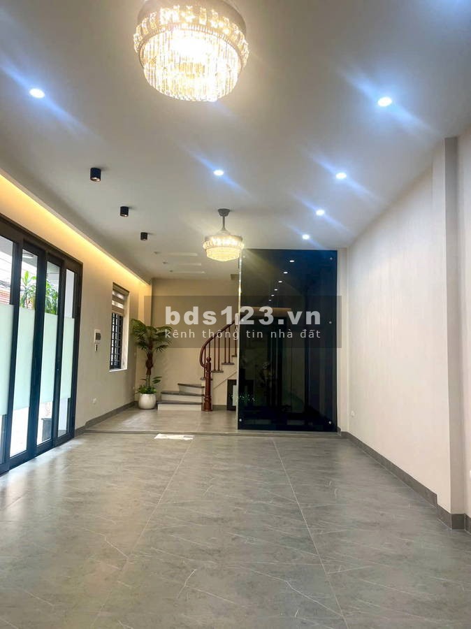 Nhà Đẹp Ở Ngay 65 m2 6 tầng Thang Máy, Ô tô Vào Nhà Phương Liệt Quận Thanh Xuân