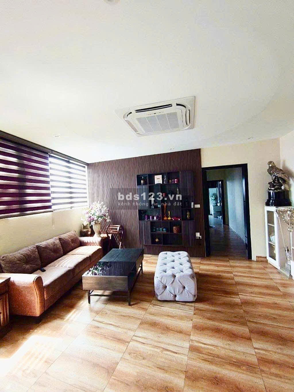 Căn nhà mặt phố Trúc Bạch, view thoáng Hồ Trúc Bạch - Hồ Tây