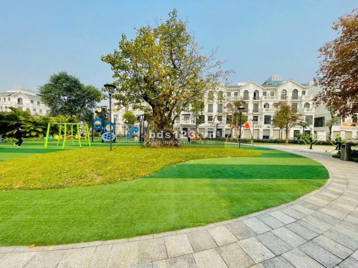 Biệt thự góc view công viên, full đồ giá 30.x tỷ Vin Gia Lâm, Hà Nội (0985941715)