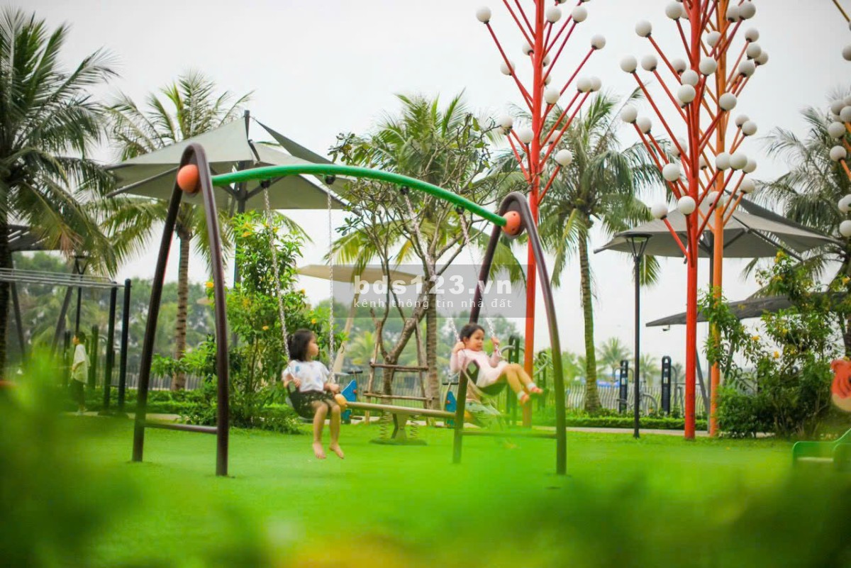 Biệt thự góc view công viên, full đồ giá 30.x tỷ Vin Gia Lâm, Hà Nội (0985941715)
