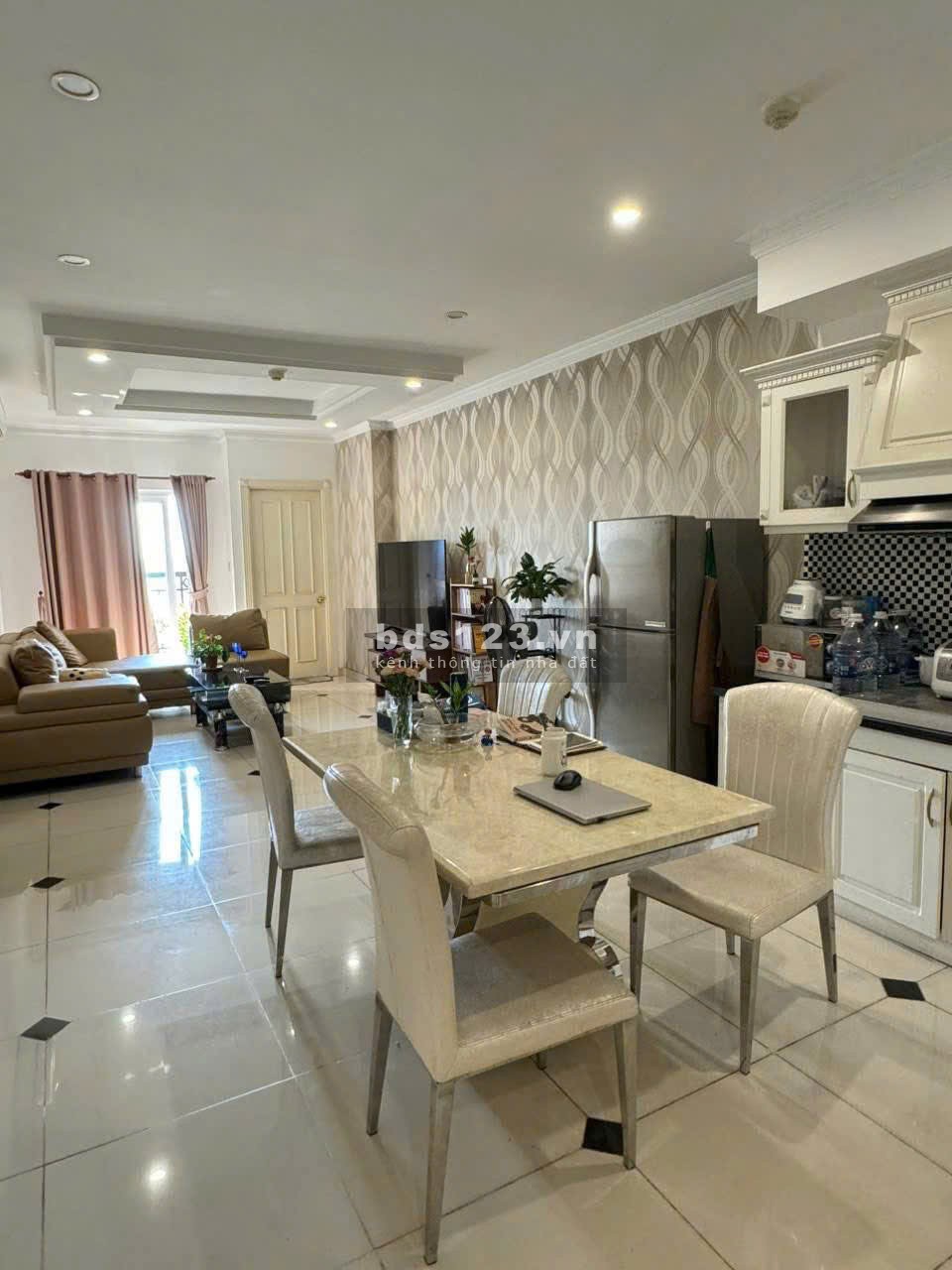 Chung cư Hoa Sen, 262 Lạc Long QUân, Q11: 120m2, 3p ngủ rộng, 2wc sạch, 15tr