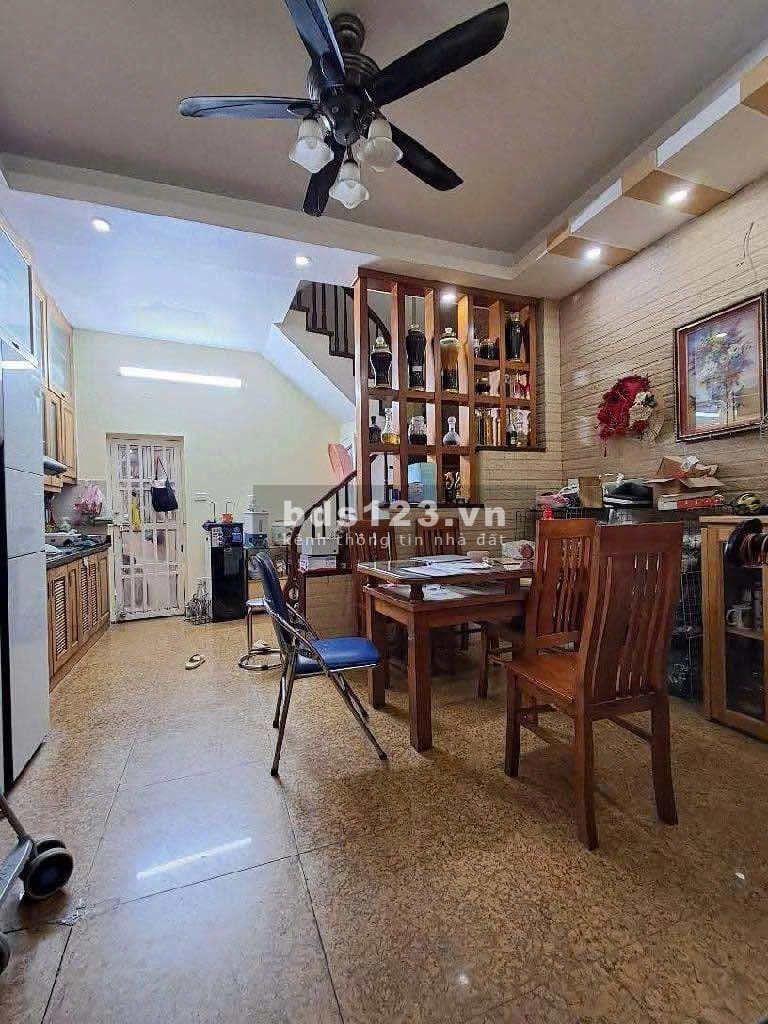 Nhà riêng Mai Dịch, 40m, 5 tầngGiá 7 tỷ