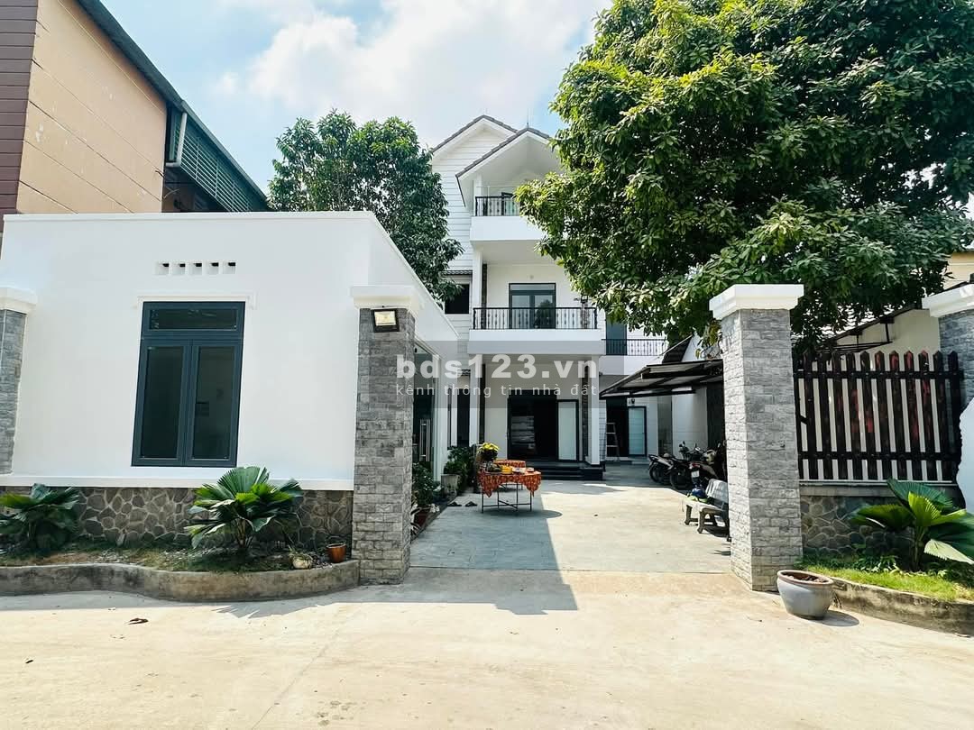 Cho thuê căn hộ cao cấp full nội thất, 50m²