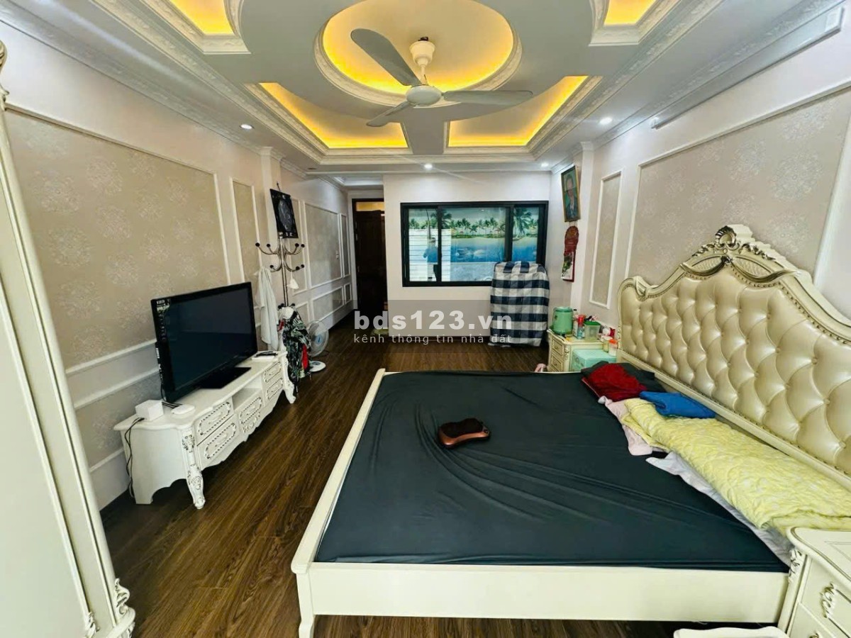 Bán Gấp Nhà 40m 4T MT3.6m giá 5,99Tỷ. Chùa Quỳnh Hai Bà Trưng 0947913839