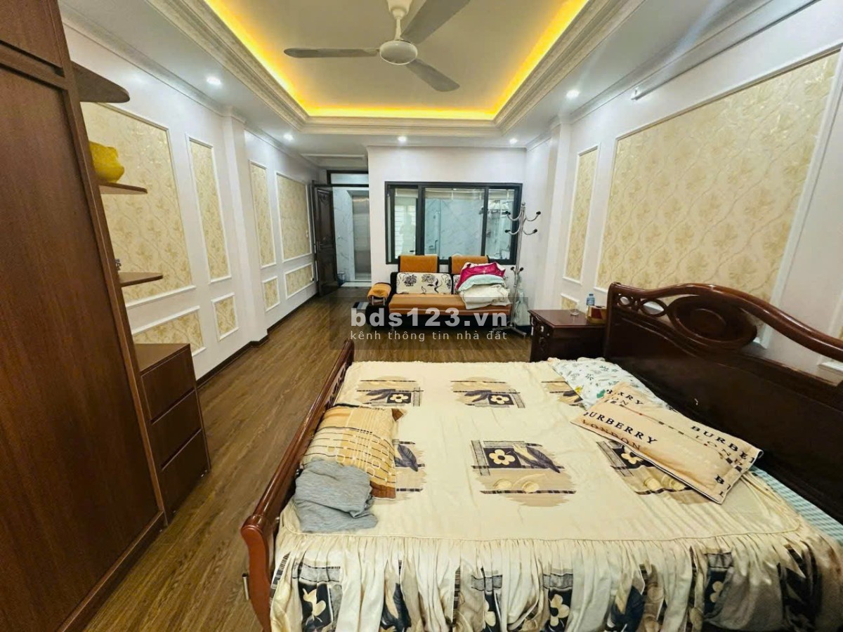 Bán Gấp Nhà 40m 4T MT3.6m giá 5,99Tỷ. Chùa Quỳnh Hai Bà Trưng 0947913839