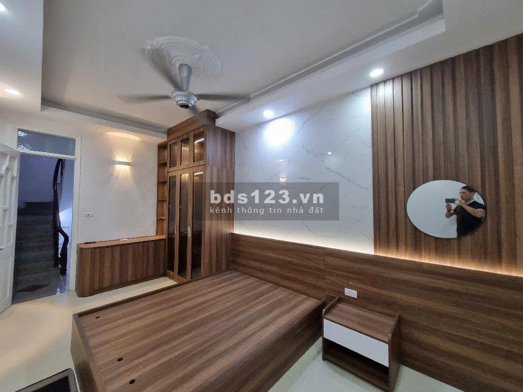 Phân lô Ngọc Thụy 30m 5 tầng giá 5.2tỷ, ô tô 20M - Nhà đẹp long lanh - Full nội thất