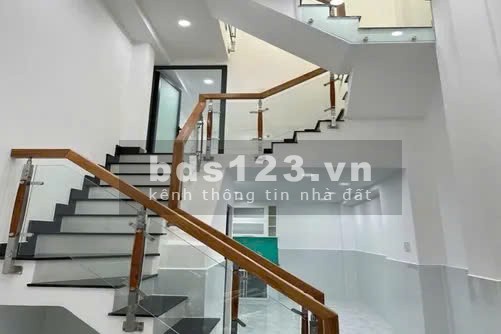 Bán Nhà 3 Tầng Gần Đường Lớn Trương Định – Đường Xe Ba Gác