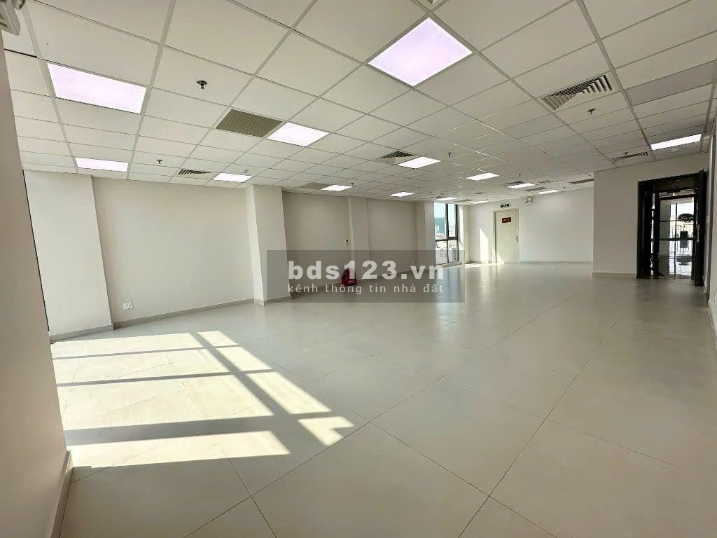Cho thuê toà nhà Cây Xanh hoàn thiện mới 100% mặt tiền đường Xô Viết Nghệ Tĩnh, Giá 800Tr/tháng