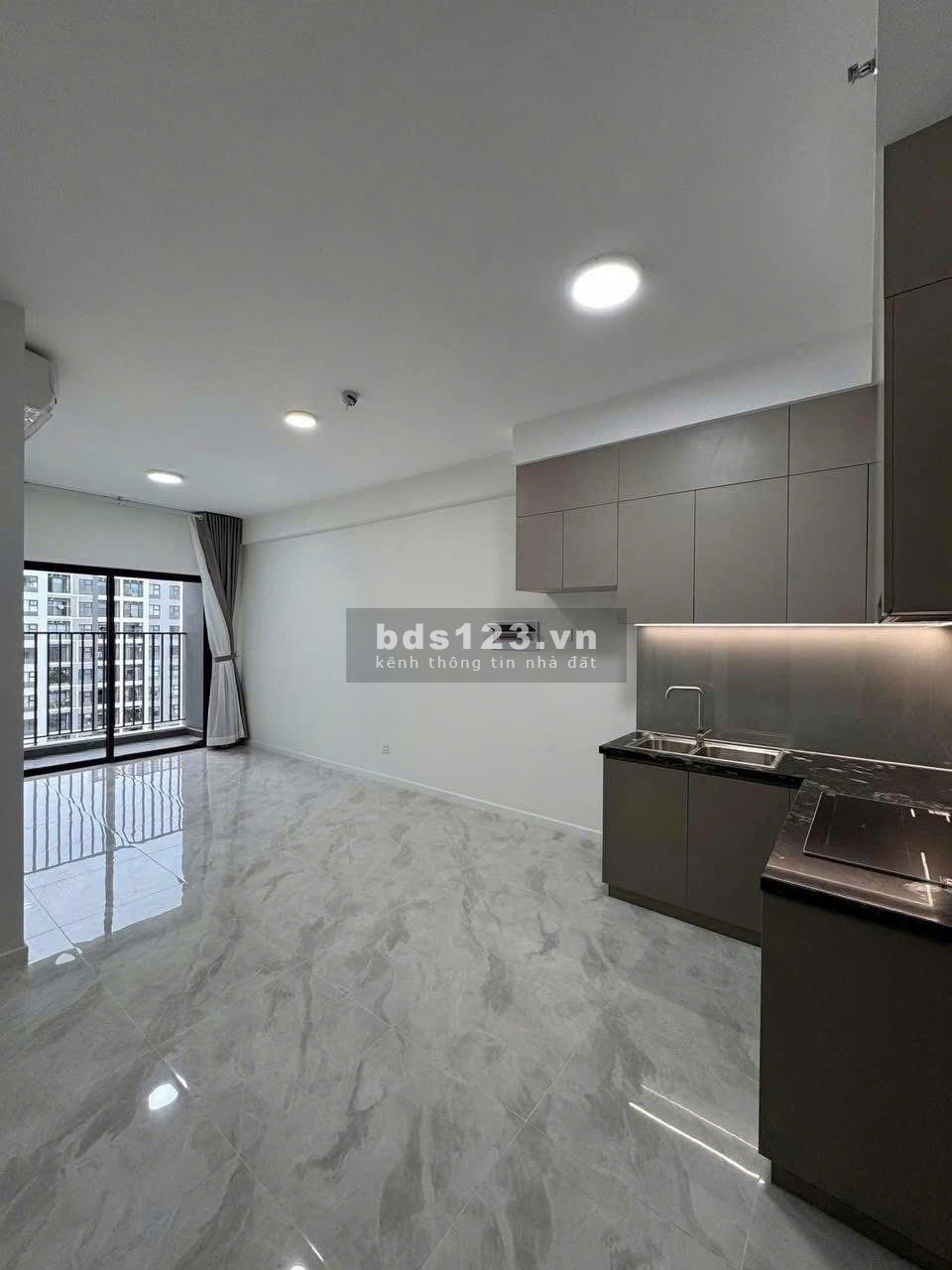 Chung cư Central Plaza Phạm Văn Hai, P2, TB: 135m2, 3p ngủ 2wc, 21tr.