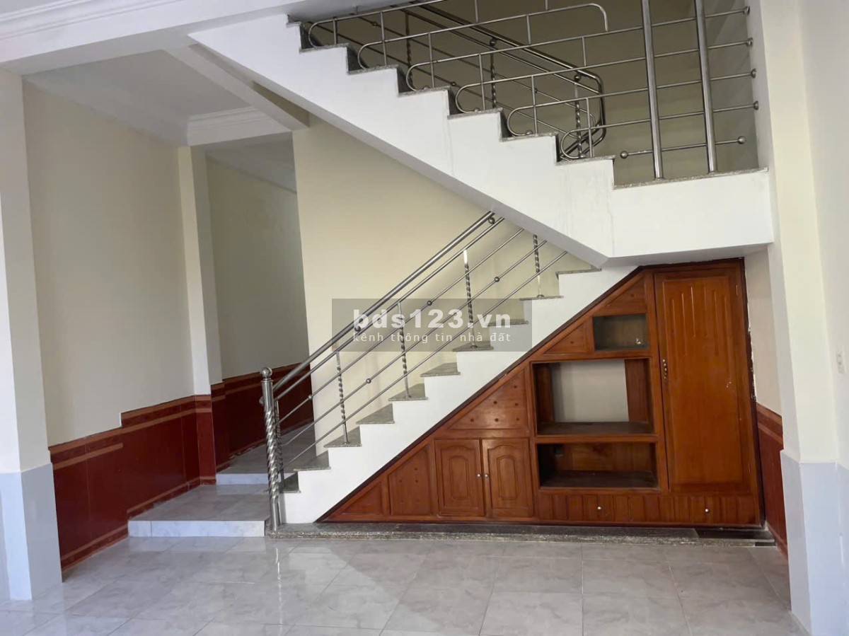 Bán nhà Quận Ngũ Hành Sơn sát khu đô thị FPT Đà Nẵng. Đường Huỳnh Thị Một