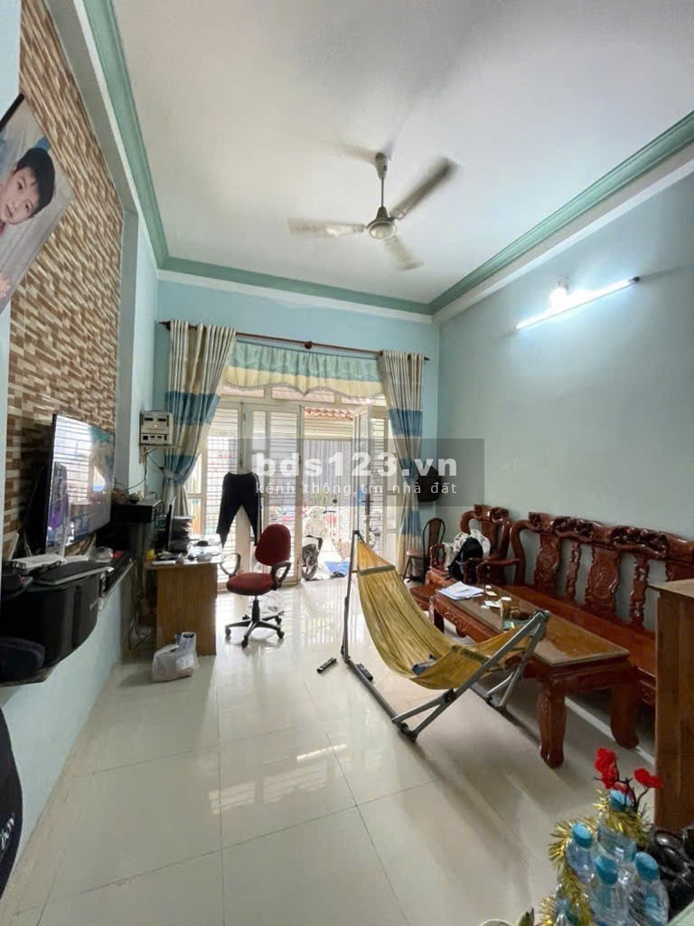 Bán nhà 2 mặt tiền, gần Vincom Lê Văn Việt, hẻm xe hơi tới nhà, hẻm thông/ 58m2 / 4,7 tỷ, Quận 9