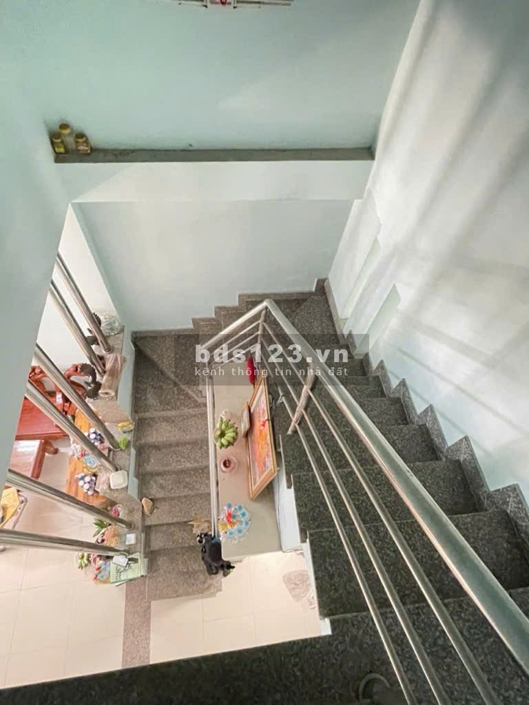 Bán nhà 2 mặt tiền, gần Vincom Lê Văn Việt, hẻm xe hơi tới nhà, hẻm thông/ 58m2 / 4,7 tỷ, Quận 9