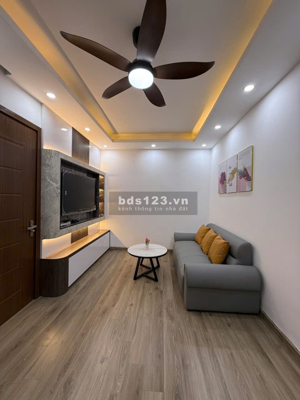 Bán Căn hộ chung cư 63m2 2PN+2WC giá 2,6 tỷ tại khu đô thị HH Linh Đàm