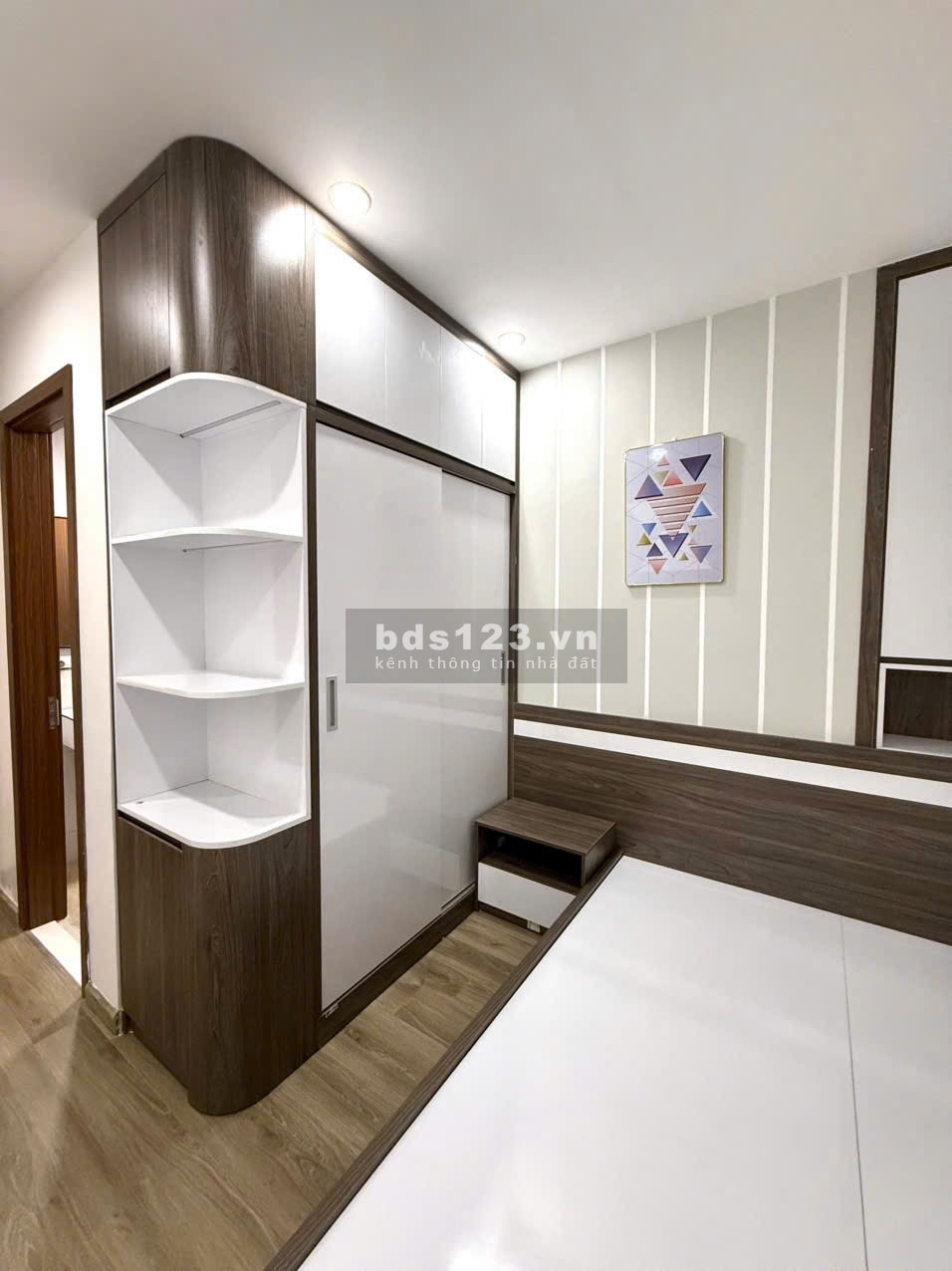 Bán Căn hộ chung cư 63m2 2PN+2WC giá 2,6 tỷ tại khu đô thị HH Linh Đàm