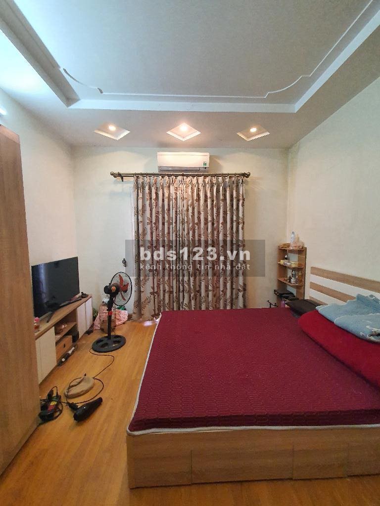 Bán gấp nhà 5 tầng Ngọc Thụy chỉ 6.1 tỷ