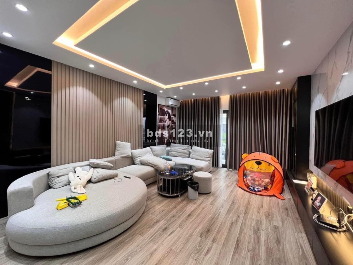 SIÊU HIẾM 1 căn duy nhất! Nhà ngõ KHÂM THIÊN Gần Ô tô 39m2