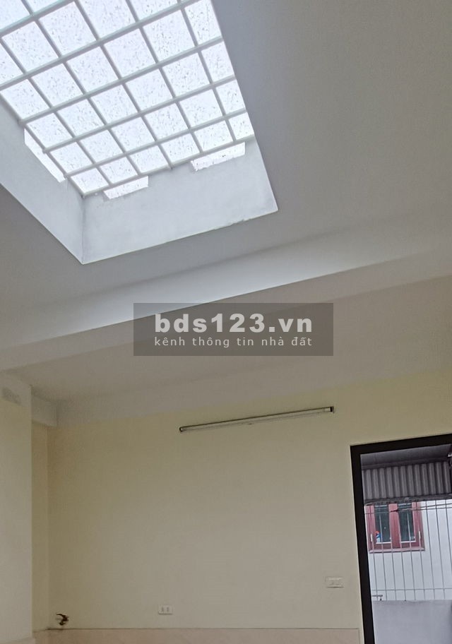 Bán nhà trung tâm Long Biên, gần phố Cổ, 4 tầng, 60m2, nhỉnh 12 tỷ