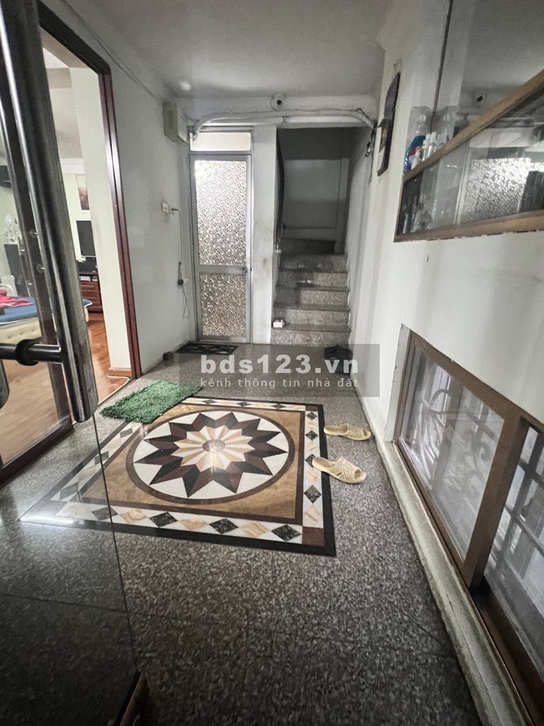 Bán nhà mặt ngõ 68 Cầu Giấy oto tránh giá 310tr/m2