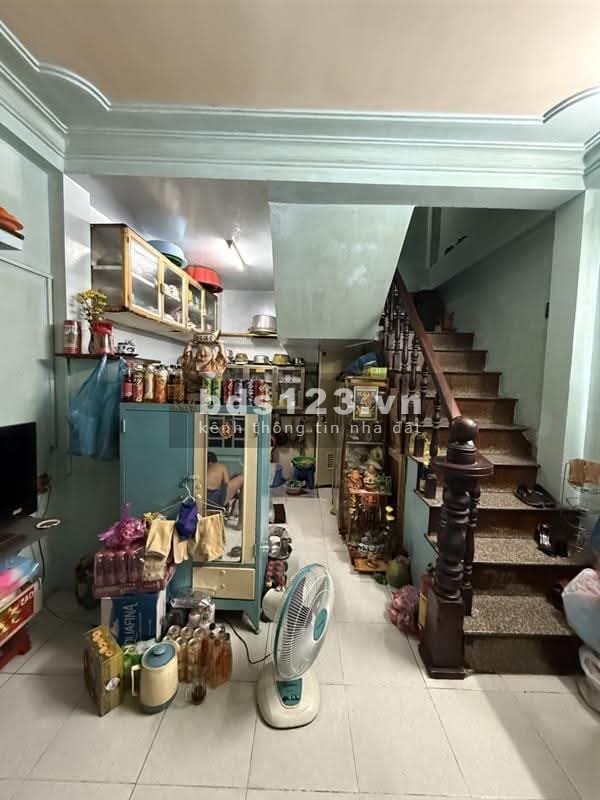 Nhà bán chính chủ - Diện tích 27 m² (ngang 04m) quận Phú Nhuận