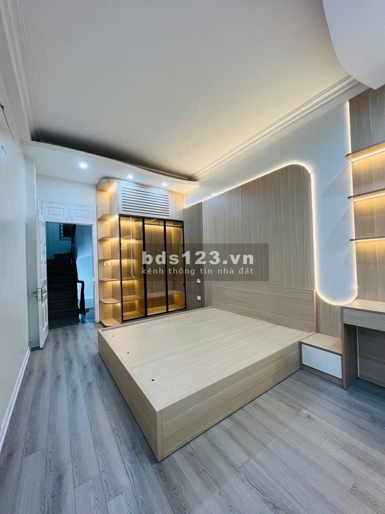 Bán nhà duy nhất 5 tầng Hà Cầu - Dt 35m - Gá 5,9 tỷ - Full nội thất