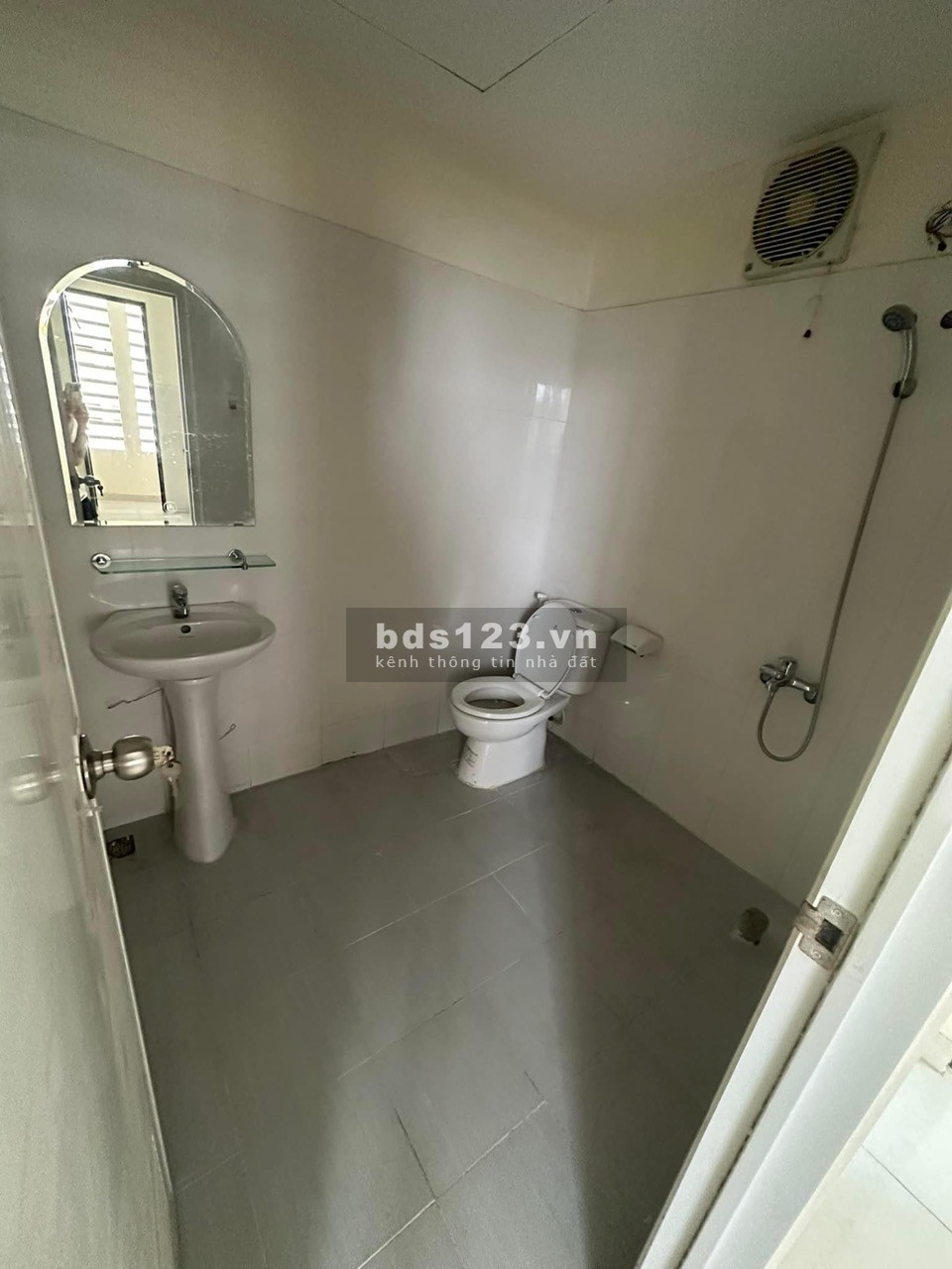 Chung cư Nguyễn Ngọc Phương, P19, BT: 2p ngủ, 2wc, view đẹp, 11tr/tháng