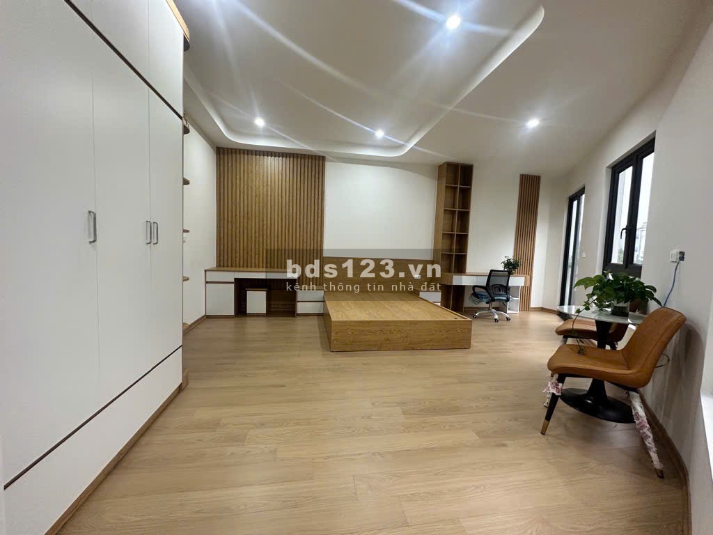 Siêu phẩm Ngọc Thụy - 43m 6 tầng gara - Thang máy - Full nội thất