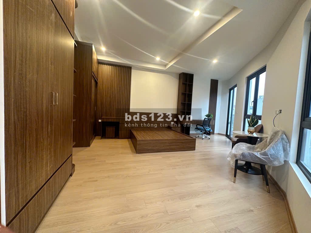 Siêu phẩm Ngọc Thụy - 43m 6 tầng gara - Thang máy - Full nội thất