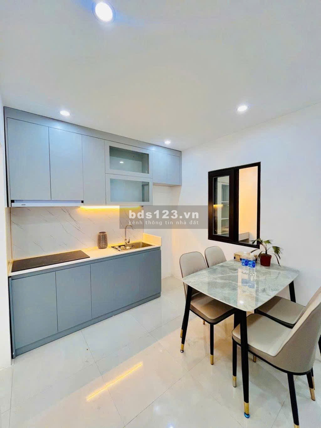 Căn hộ TT tầng 1 vỉa hè - Ô tô đỗ cửa ngày đêm - Kinh doanh mọi loại hình - Vị trí cực đẹp