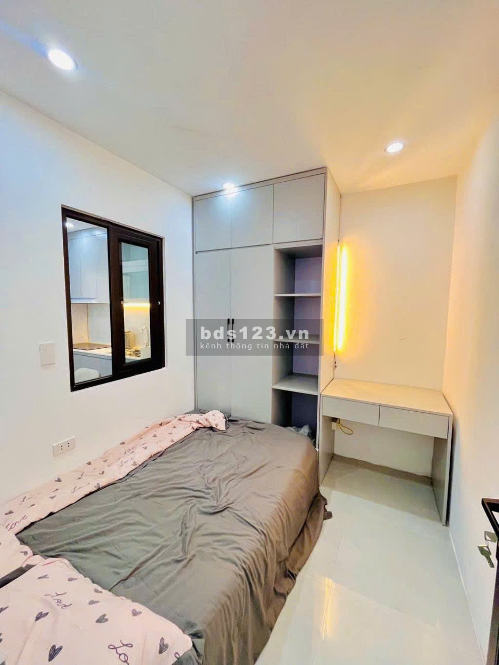 Căn hộ TT tầng 1 vỉa hè - Ô tô đỗ cửa ngày đêm - Kinh doanh mọi loại hình - Vị trí cực đẹp