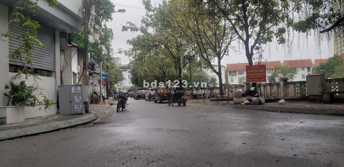 Bán nhà lô góc Mỗ Lao, Nguyễn Văn Lộc, Hà Đông - Vỉa hè rộng, ô tô tránh, 2 thoáng