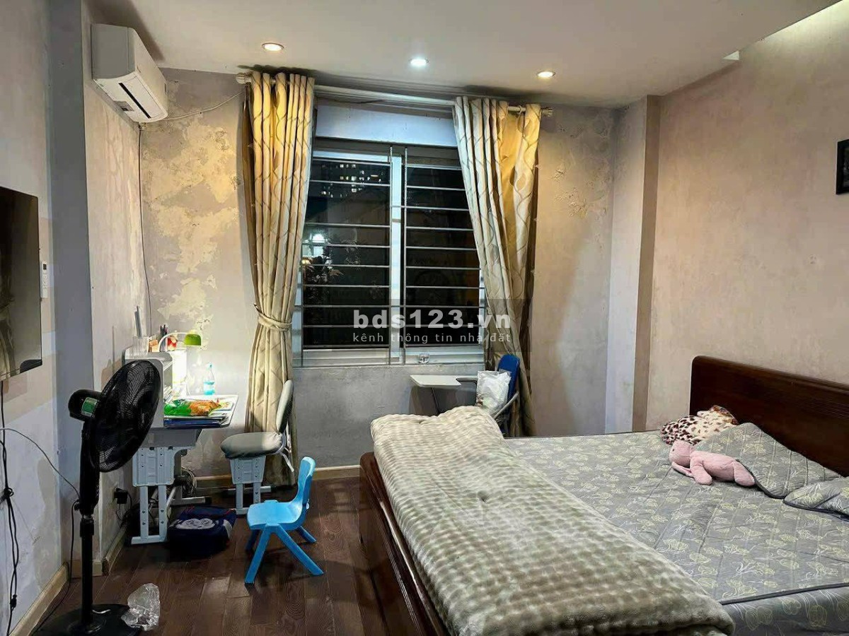 Bán nhà lô góc Mỗ Lao, Nguyễn Văn Lộc, Hà Đông - Vỉa hè rộng, ô tô tránh, 2 thoáng