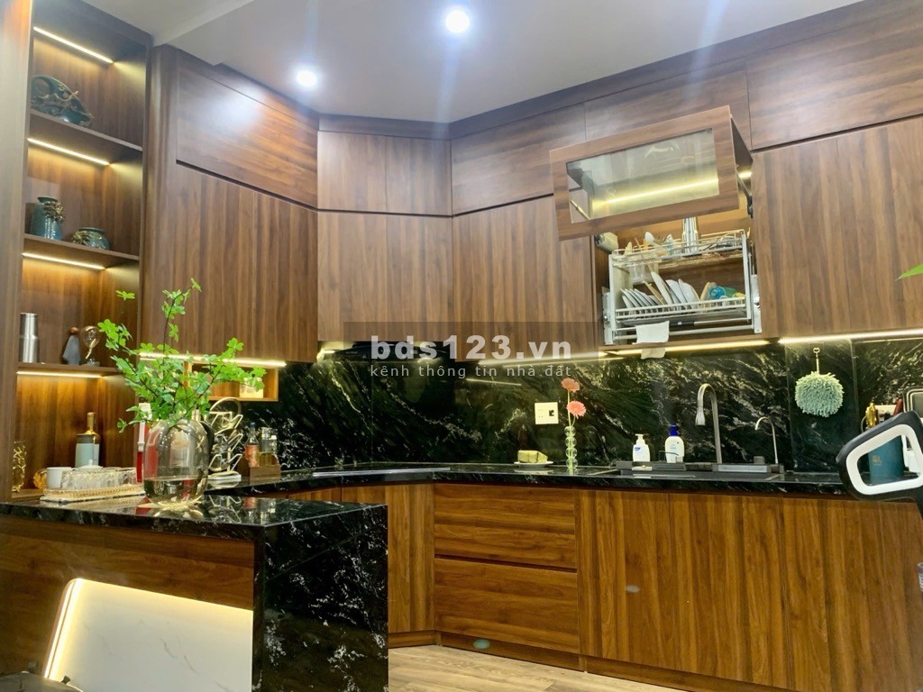 Bán nhà 69.5m² Vạn Phúc, Tố Hữu, Hà Đông Vị trí đẹp, ô tô tránh, vỉa hè rộng