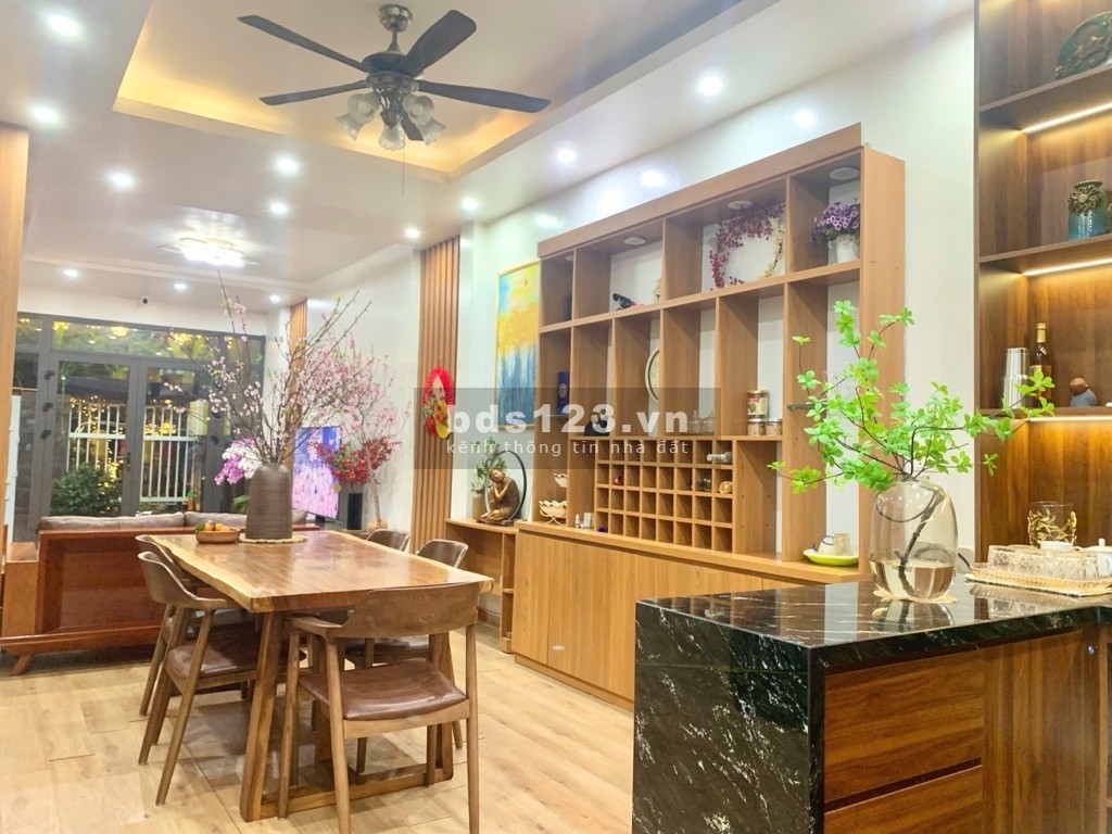 Bán nhà 69.5m² Vạn Phúc, Tố Hữu, Hà Đông Vị trí đẹp, ô tô tránh, vỉa hè rộng