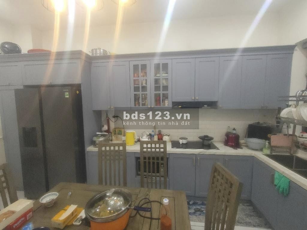 Bán nhà Ngọc Thụy, dân xây, 43m² - Chỉ 9.5 tỷ