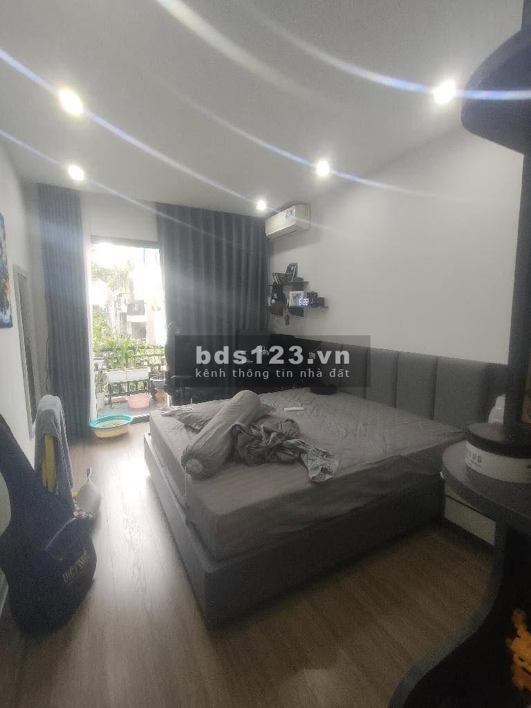 Bán nhà Ngọc Thụy, dân xây, 43m² - Chỉ 9.5 tỷ
