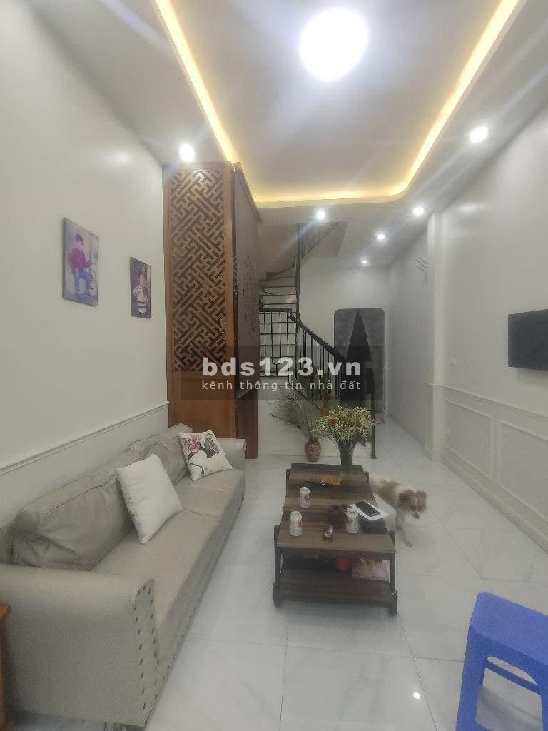 Bán nhà Ngọc Thụy, dân xây, 43m² - Chỉ 9.5 tỷ