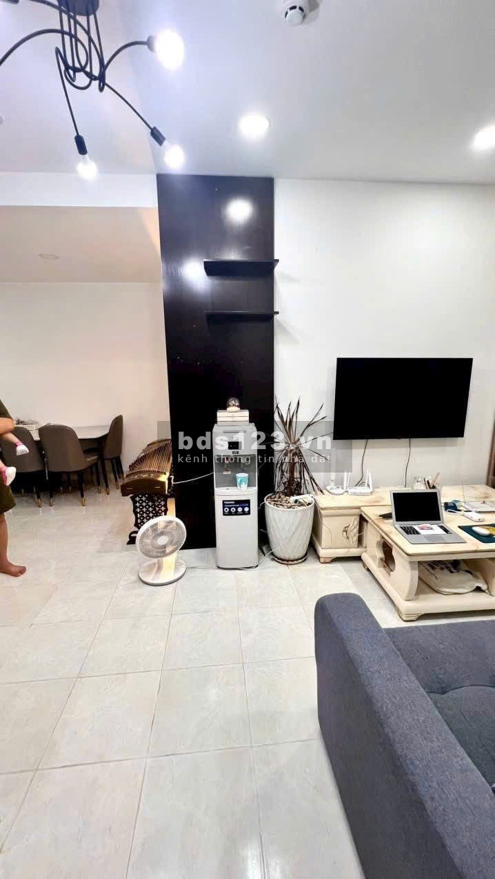 Chung cư Lư Gia Plaza, 70 Đ. Lữ Gia, P15, Q11, 80m2, 2PN, 14tr5/tháng.