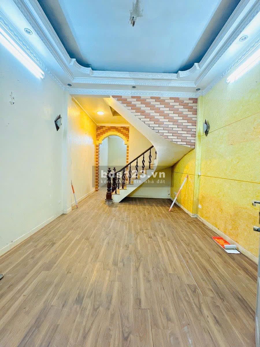 Nhà 60m - 4 tầng - mt 4mPhố Trịnh Công Sơn Thông ra ngõ 656 Lạc Long Quân ,612 Lạc Long Quân, Âu Cơ