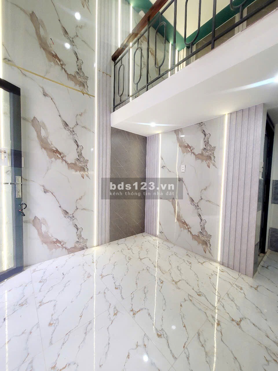 Chính chủ bán nhanh nhà mới xây chưa qua sử dụng 1 trệt 2 lầu 495tr