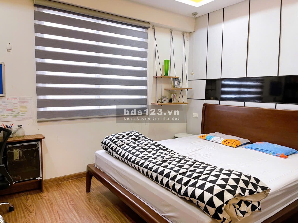 Chính chủ bán căn hộ Ecolife Tây Hồ, căn góc đẹp, 3PN, nội thất xịn, sẵn ở.