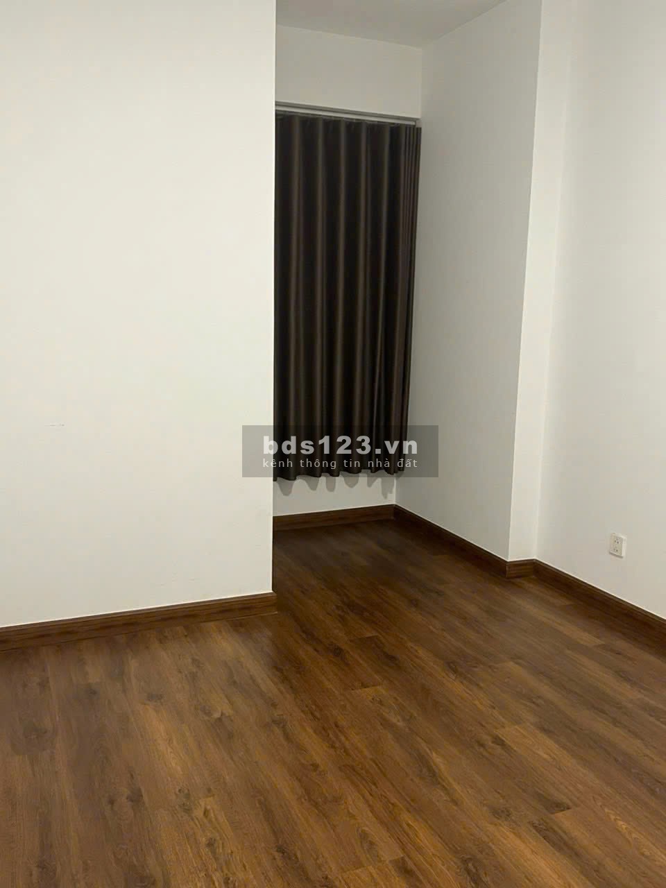 Chung cư Nguyễn Phúc Nguyên, Quận 3: 81m2, 2p ngủ, 2wc, 14tr/th