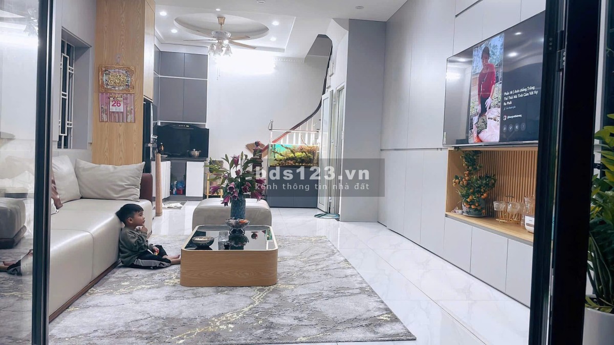 Bán nhà riêng chính chủ 42m2, tại Phúc Lợi Long Biên, nội thất đẹp, ở ngay, giá nhỉnh 6 tỷ