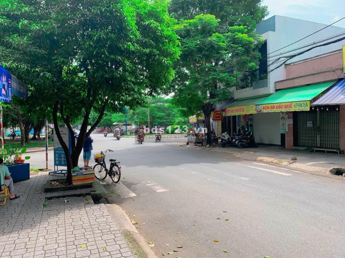 [Chủ kẹt tiền giảm giá sâu 1 tỷ] Bán nhà mặt tiền đường C2 rộng 16M