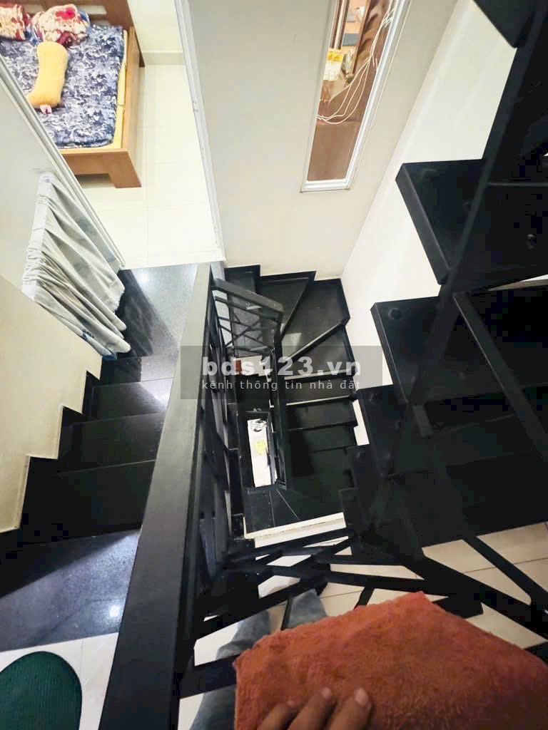 Nhà đẹp - Giá tốt - Hẻm ô tô thông - Tặng luôn nội thất - Lũy Bán Bích, Tân Phú giao Hòa Bình