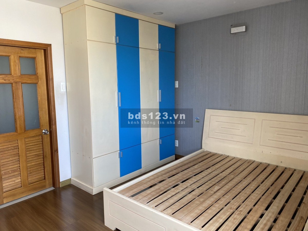 Chung cư 590, CMT8, P11, Quận 3:81m2, 2p ngủ, 2wc, NTCB, 14tr/th