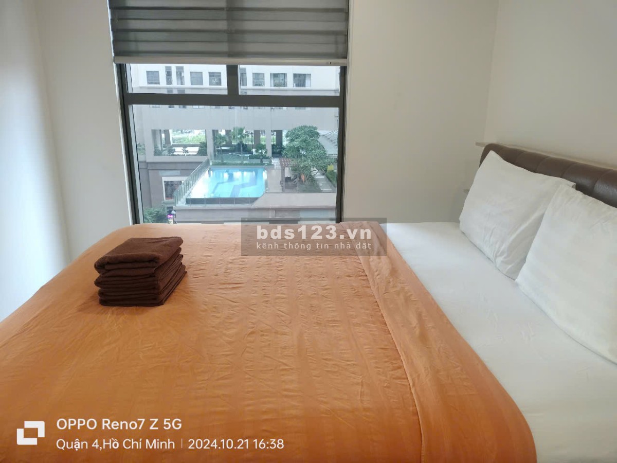 Chính chủ cho thuê căn hộ studio full nội thất tại tòa Saigon Royal, Quận 4, TP.HCM