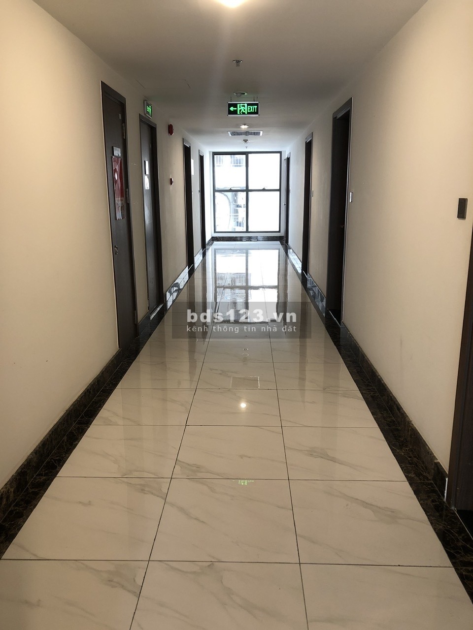 Chính chủ cho thuê căn hộ studio full nội thất tại tòa Saigon Royal, Quận 4, TP.HCM