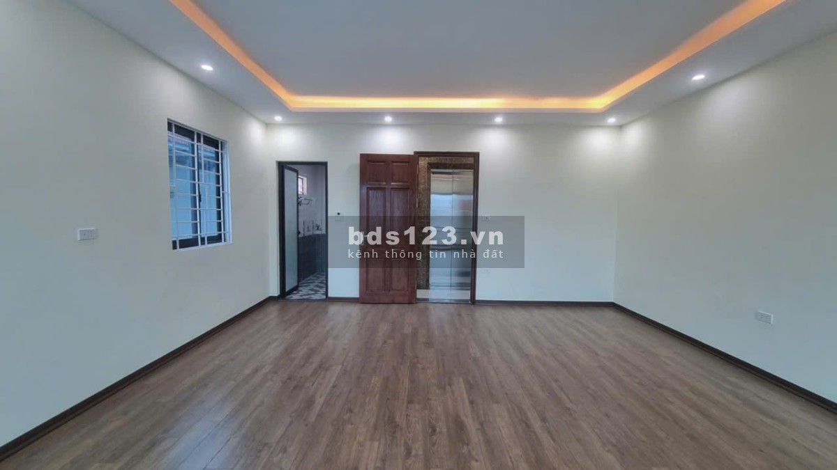 Căn góc Phú Lương 44m², 5 tầng, thang máy - Gara.