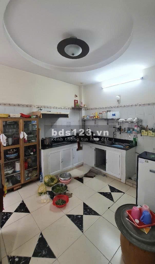 Cần bán nhà quận 11, 68m2, 5 tầng, hẻm xe tải 7m, lô góc không lộ giới