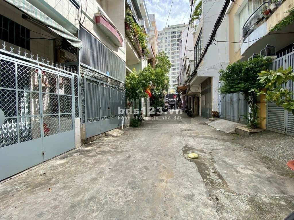 Cần bán nhà Ông ích khiêm 81m2, 3 tầng – sân thượng, hẻm xe tải hơn 7m